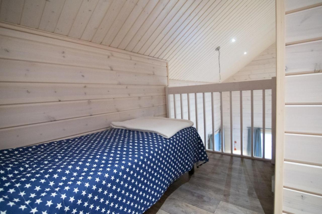 Ettomies II Guest House Äkäslompolo Екстериор снимка