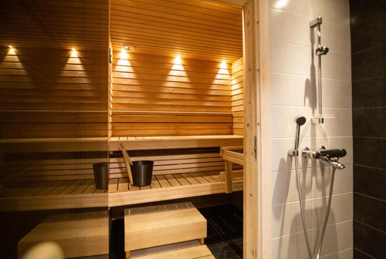 Ettomies II Guest House Äkäslompolo Екстериор снимка