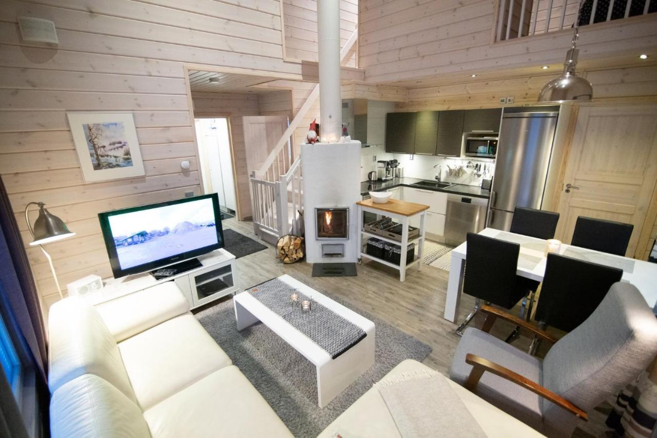 Ettomies II Guest House Äkäslompolo Екстериор снимка